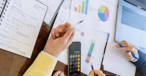 Why Smart Borrowers Pay Extra and Don’t Drop Their Repayments When Rates..